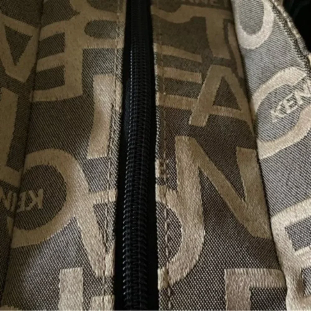 Vintage Kenneth Cole Reaction Canvas/Tapestry Brief Case.